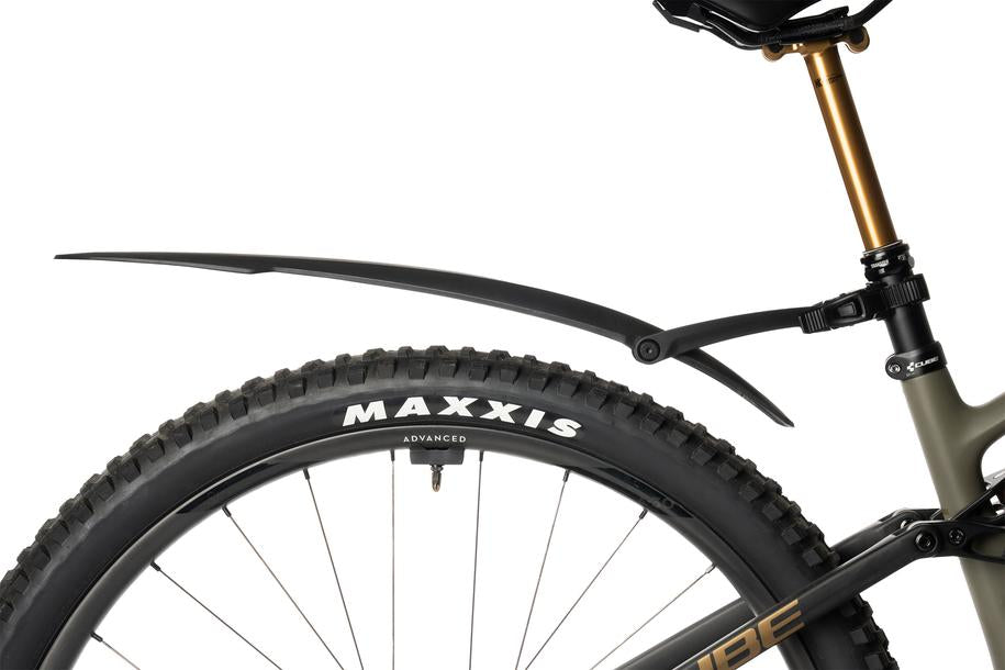 ACID Schutzblech 93832 – Detailaufnahme Hinterrad-Schutzblech am MTB, Freisteller