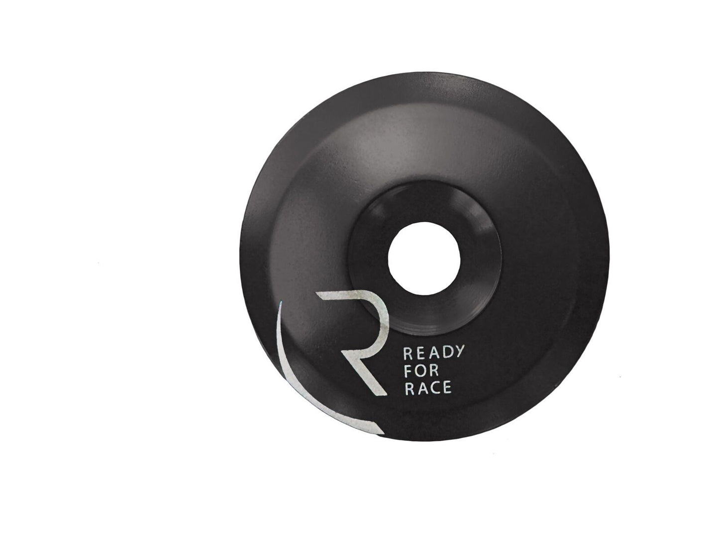 Eine schwarze und rote runde Metall RFR Ahead Kappe mit einem zentralen Loch und READY FOR RACE sowie ein stilisiertes R auf sie, vor einem weißen Hintergrund angezeigt. Marke: RFR.