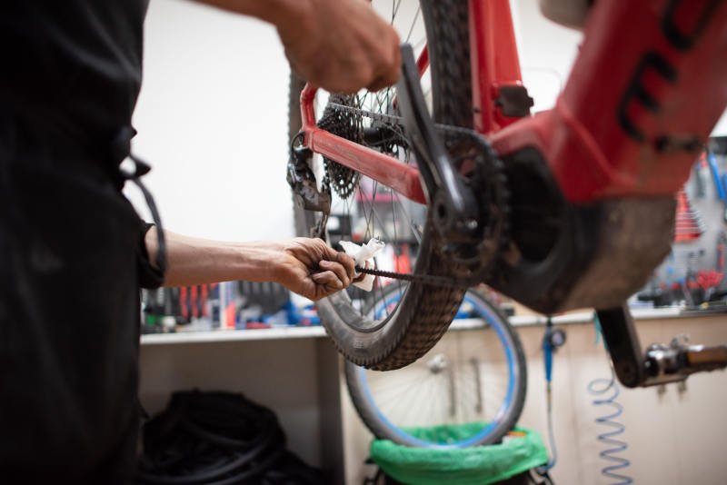 Die richtige Pflege und Wartung für dein E-Bike - Cube goettingen