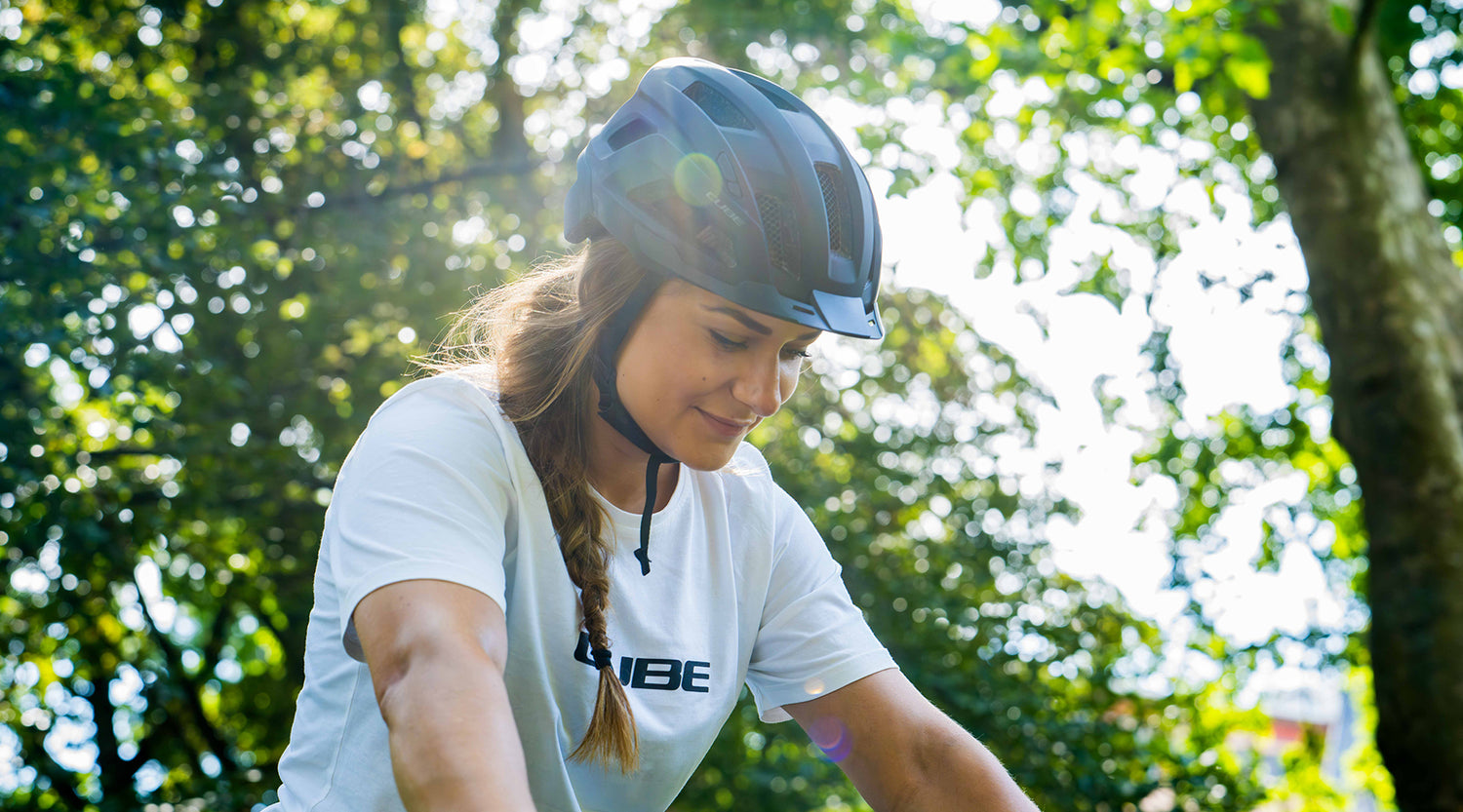 Fahrradhelm in Nahaufnahme – Sicherheit und Komfort für MTB, Road und City