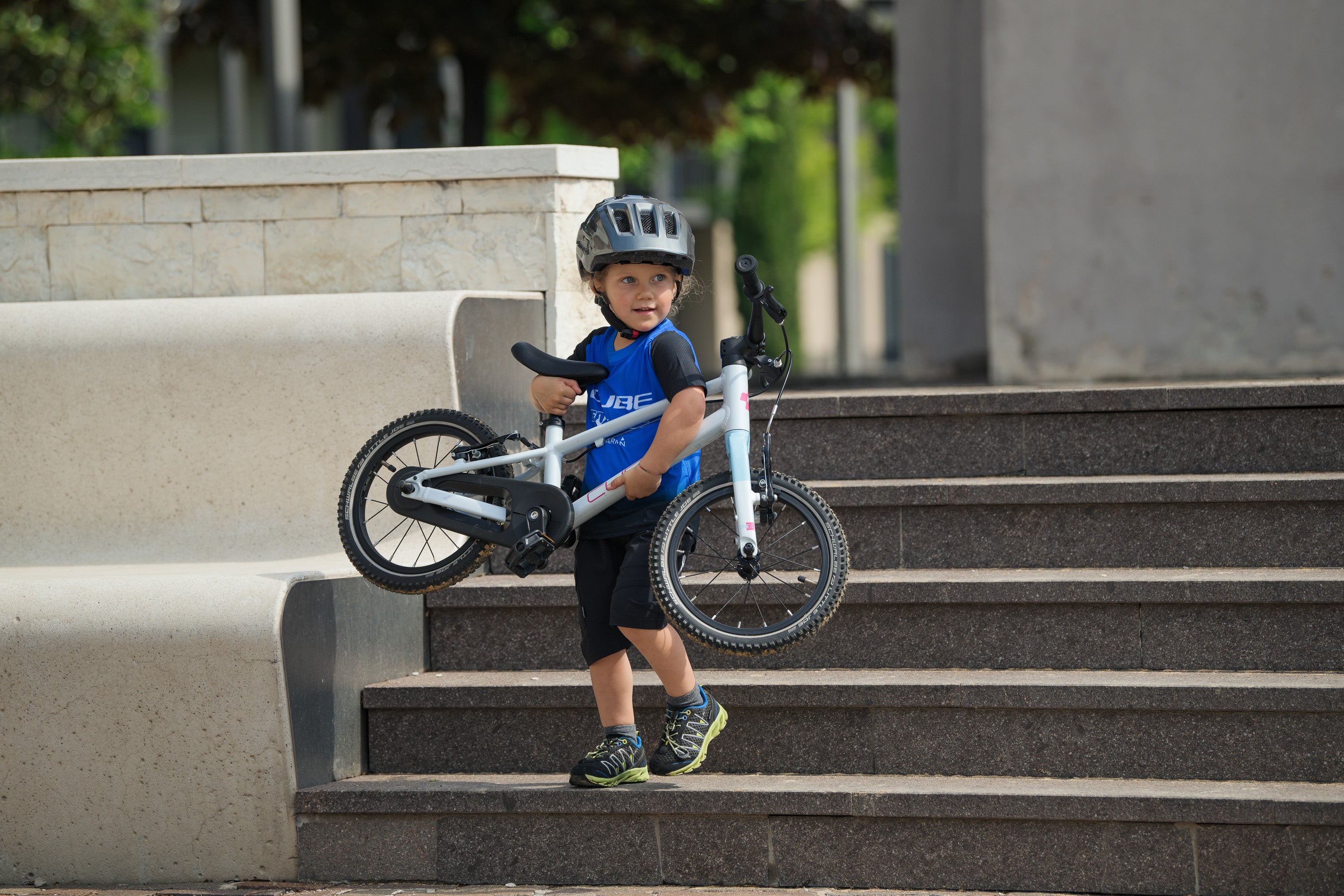 CUBE Numove Kinderfahrrad für 2 bis 4 Jahre – federleichtes erstes Bike für Kids