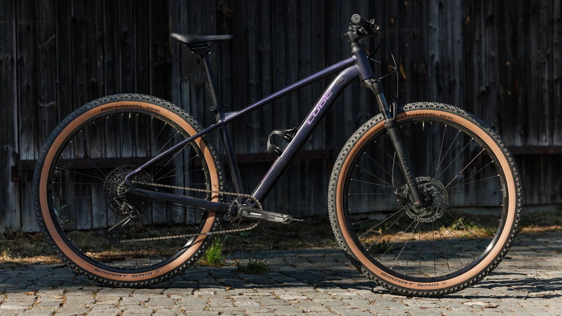 CUBE Attention Hardtail Mountainbike – sportliches MTB mit Federgabel und Scheibenbremsen