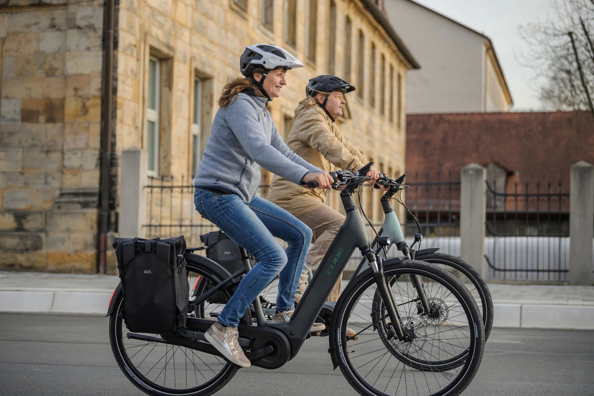 CUBE Supreme Hybrid City E-Bike – komfortables Pedelec mit Easy-Entry-Rahmen