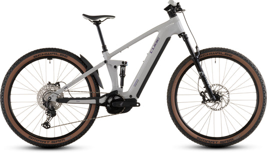 Das CUBE Stereo Hybrid ONE22 SLX 800 greige'n'switch 2026 ist ein modernes E-Fully mit einem Bosch CX-Mittelantrieb, Shimano XT-Schaltung, Vollfederung und Schwalbe-Reifen mit heller Flanke. Abgebildet im Seitenprofil auf weißem Hintergrund.