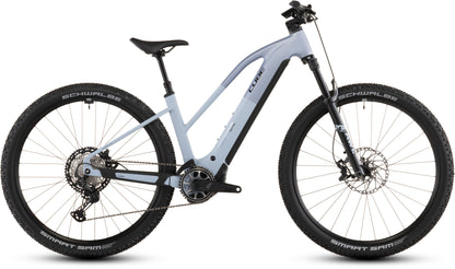 Produktbild: Cube Reaction Hybrid SLX 800 gauzegrey´n´iceblue, Seitenansicht (weißer Hintergrund)
