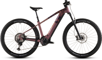 Produktbild: Cube Reaction Hybrid SLX 800 shiftblush´n´art, Seitenansicht (weißer Hintergrund)