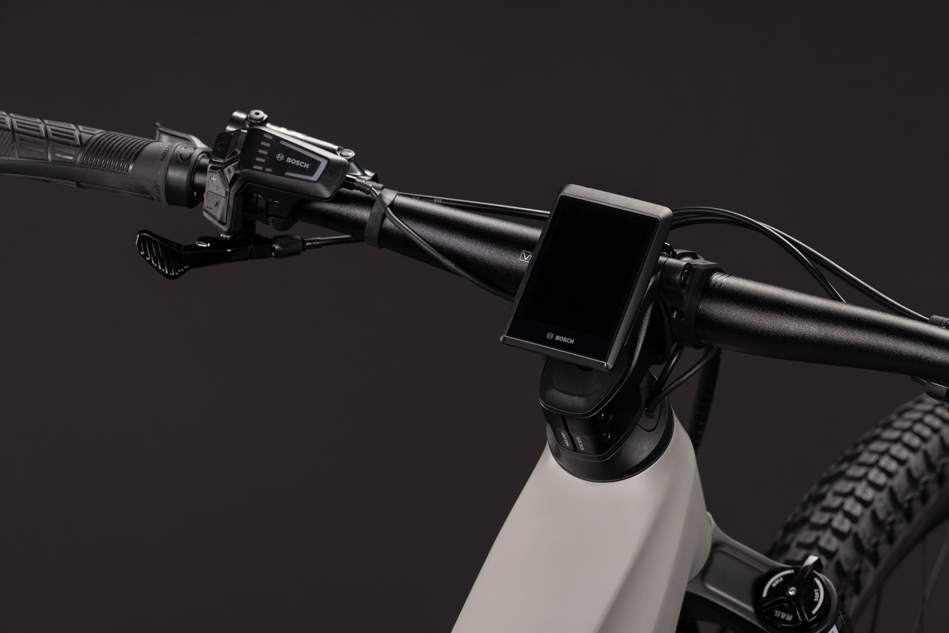 CUBE Stereo Hybrid ONE44 SLX 800 E-Mountainbike Fully 2027, Cockpit und Lenker