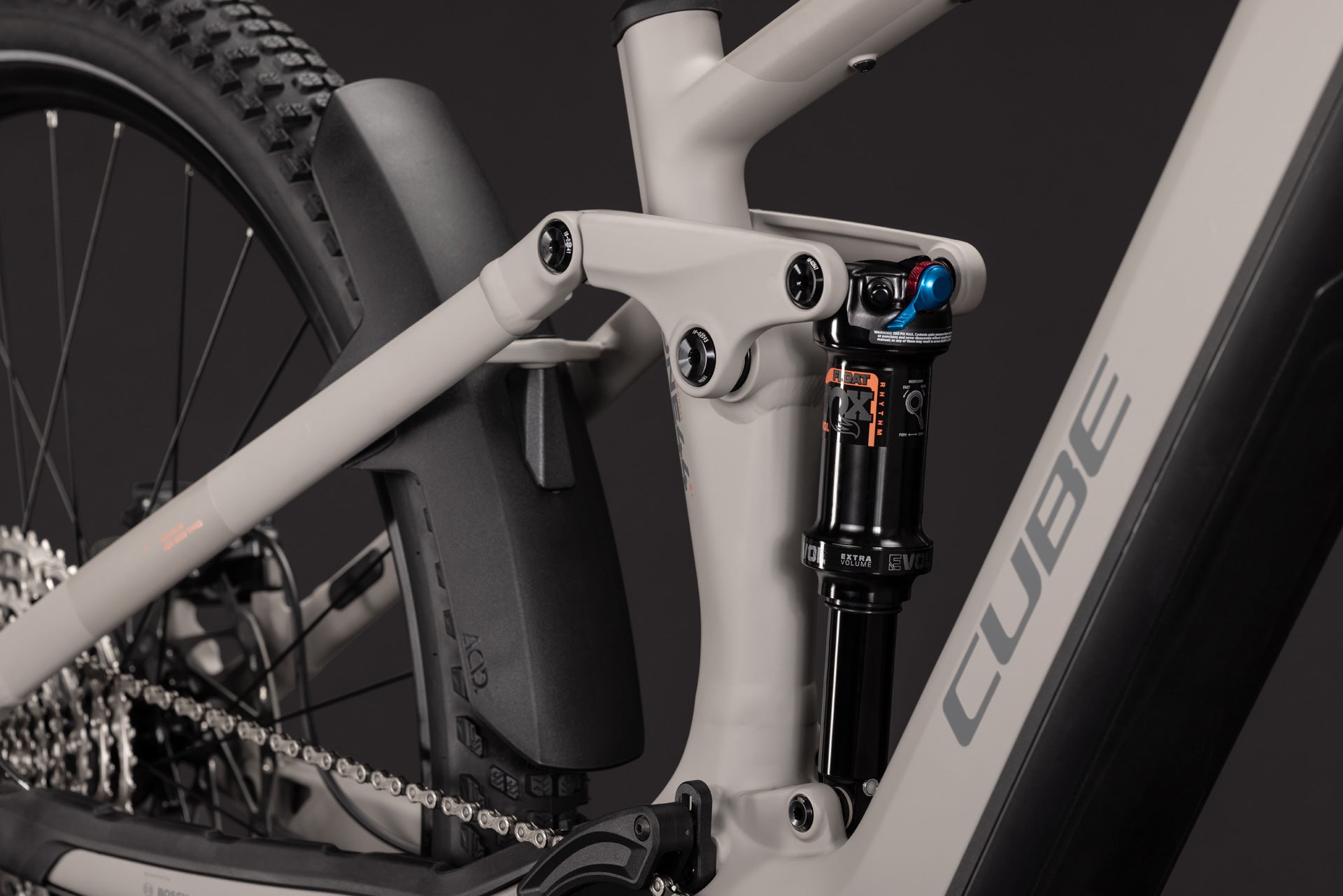 CUBE Stereo Hybrid ONE44 SLX 800 E-Mountainbike Fully 2027, Sattel und Sitzposition