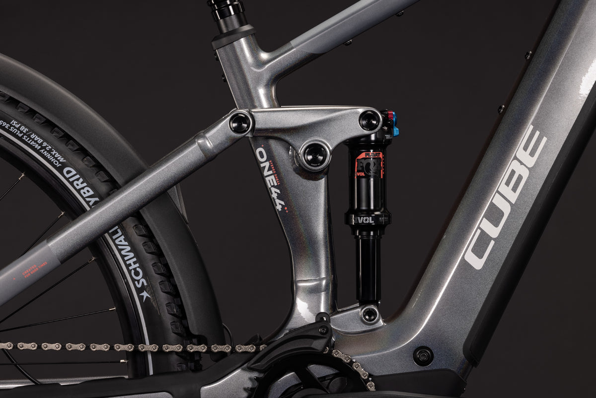 CUBE Stereo Hybrid ONE44 SLX 800 FE E-Mountainbike Fully 2027, Sattel und Sitzposition