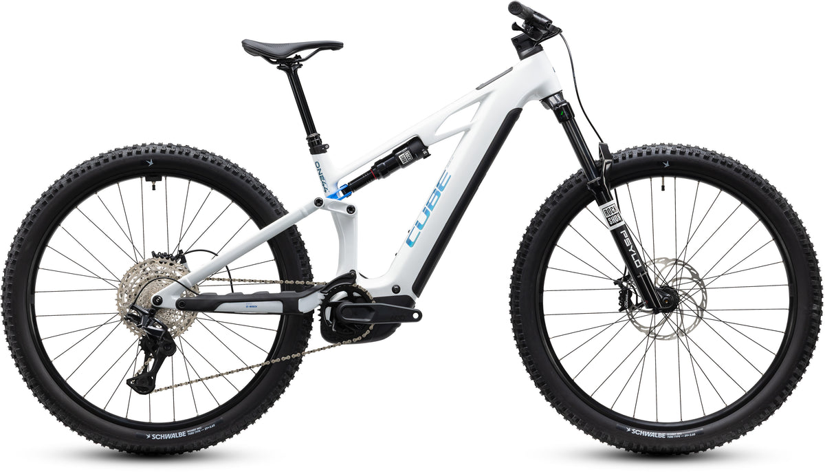CUBE Stereo Hybrid ONE44 HPC Pro 800 E-Mountainbike Fully 2027 in metallicwhite und blue, Seitenansicht