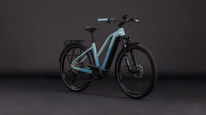Produktbild: Cube Nuride Hybrid SLX 800 skylight´n´arubablue, Schrägansicht (schwarzer Hintergrund)