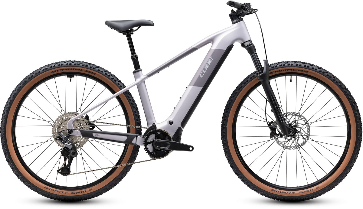 CUBE Reaction Hybrid Pro 800 E-Mountainbike Hardtail 2027 in lilacbreeze und prizm, Seitenansicht