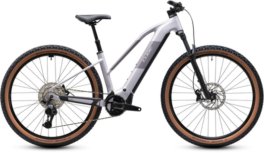 CUBE Reaction Hybrid Pro 800 Trapeze E-Mountainbike Hardtail 2027 in lilacbreeze und prizm, Seitenansicht
