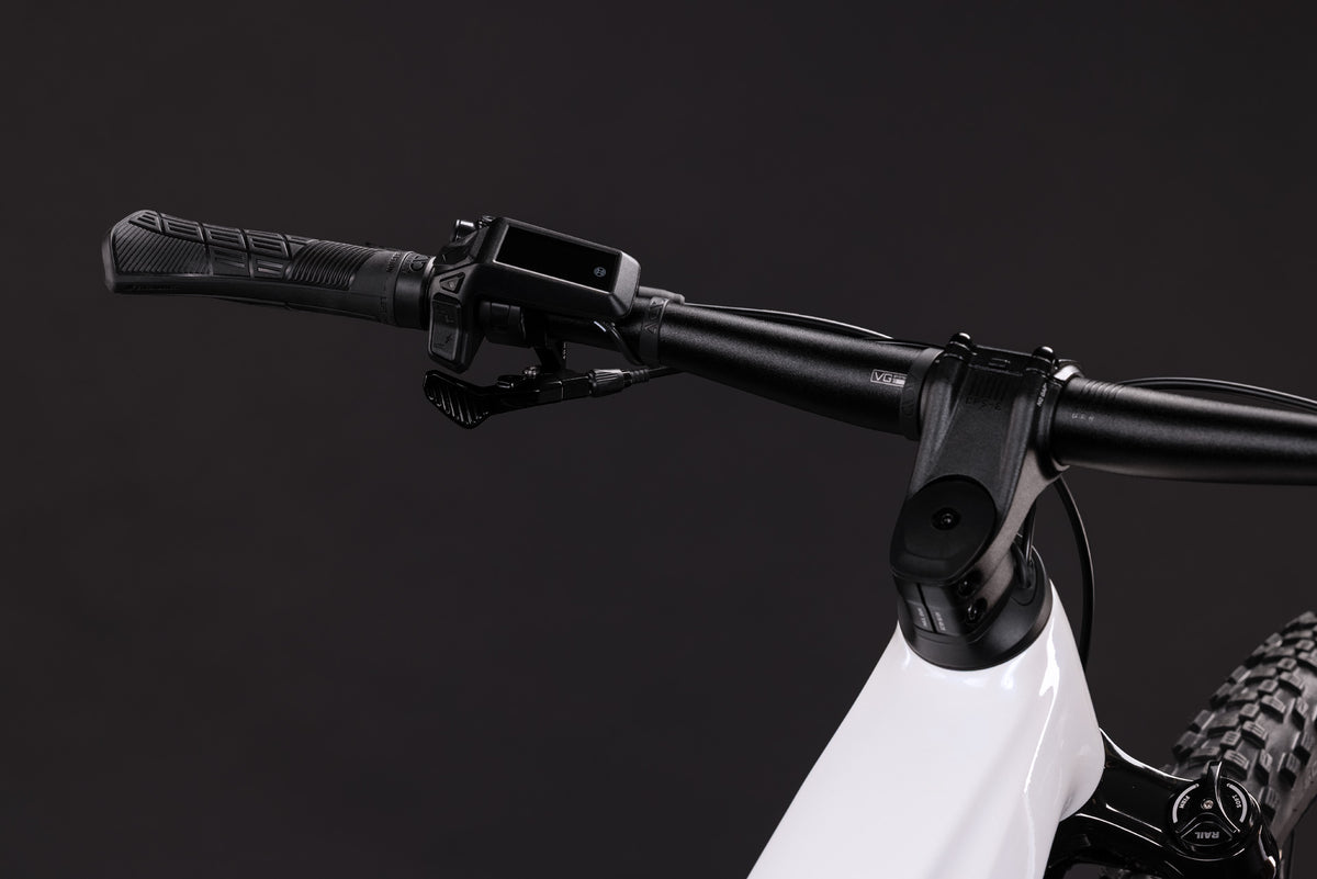 CUBE Reaction Hybrid Race 800 E-Mountainbike Hardtail 2027, Antrieb und Schaltung