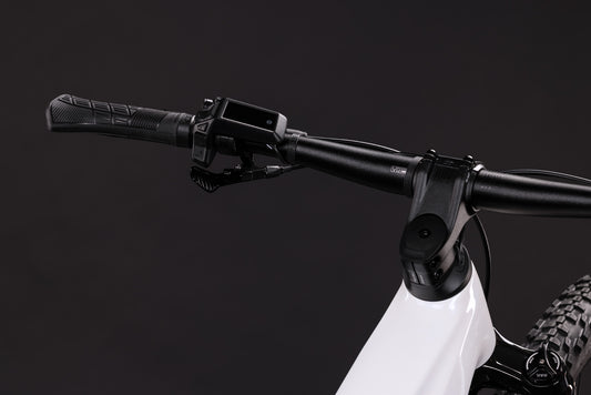 CUBE Reaction Hybrid Race 800 E-Mountainbike Hardtail 2027, Antrieb und Schaltung