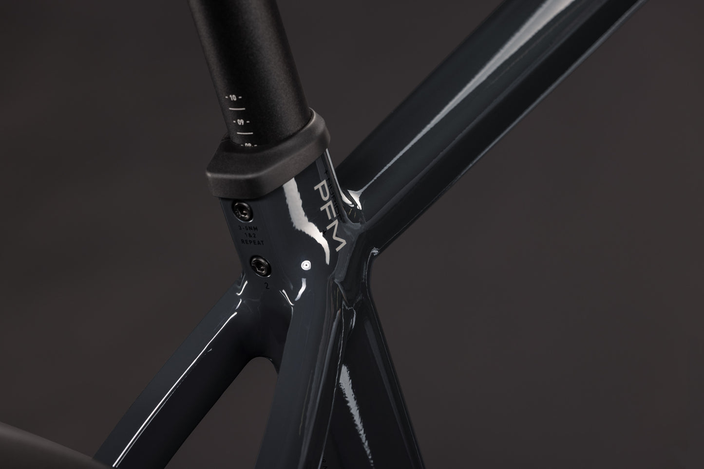 CUBE Nuride Hybrid Performance 720 E-Trekkingrad 2027, Cockpit und Lenker