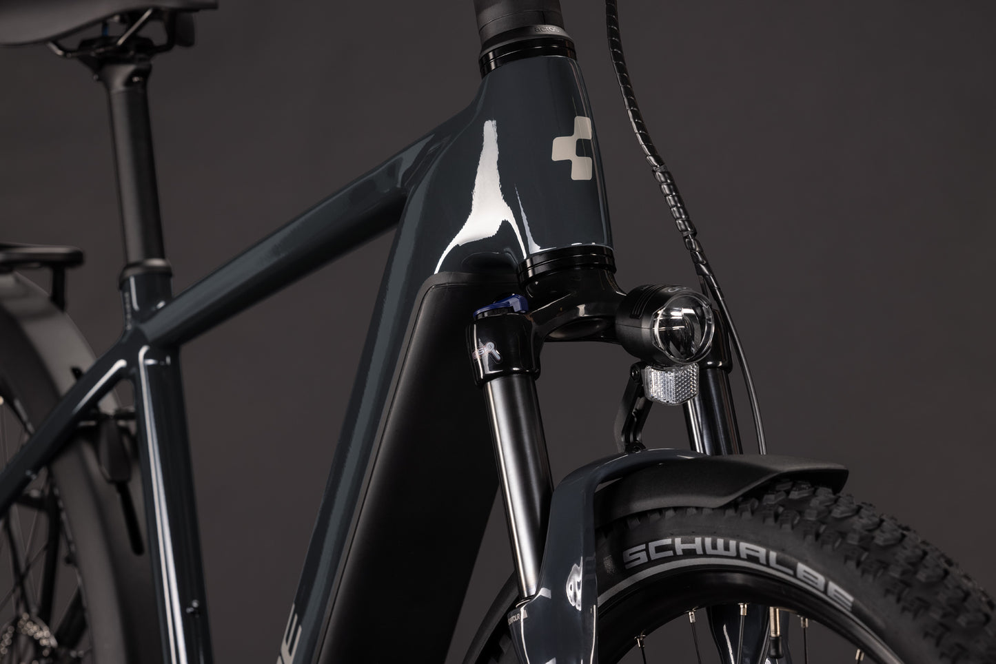 CUBE Nuride Hybrid Performance 720 E-Trekkingrad 2027, Sattel und Sitzposition