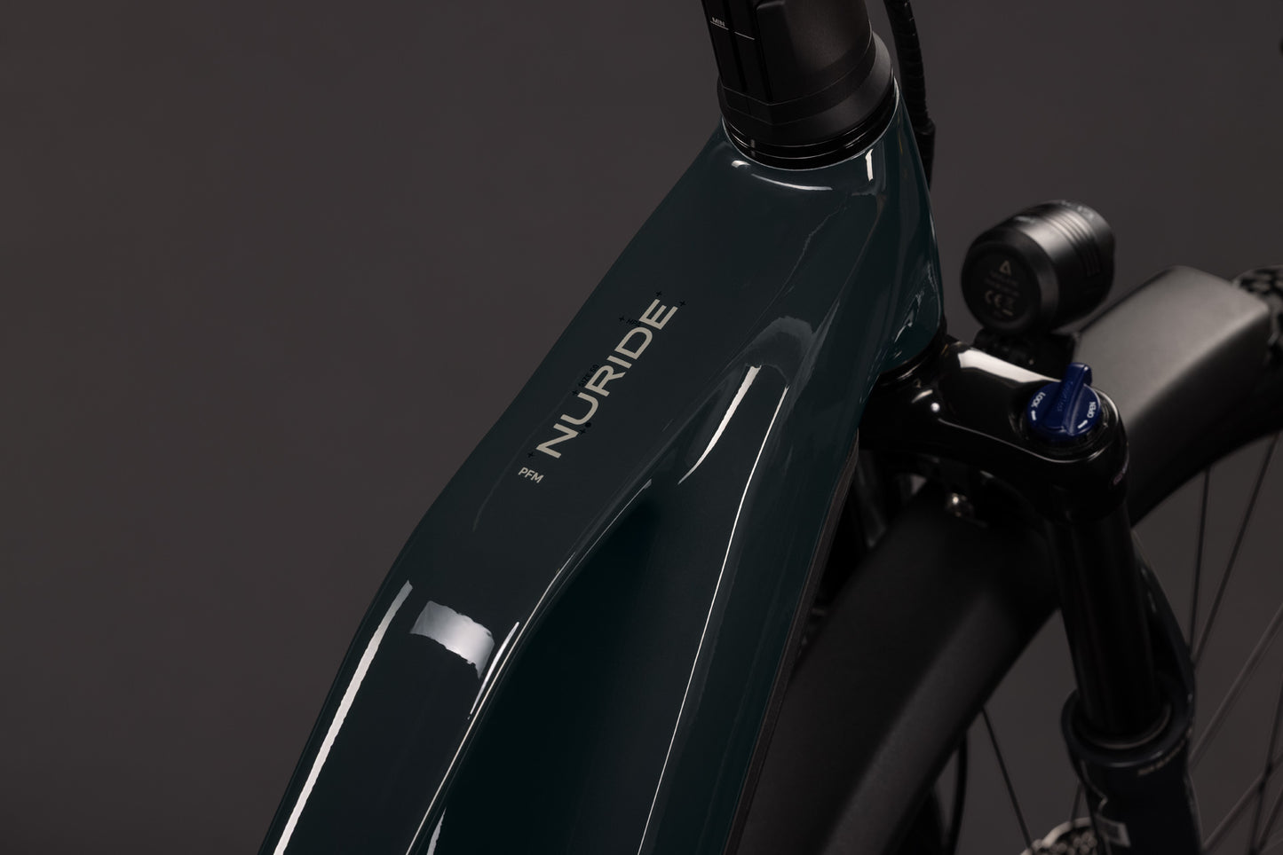 CUBE Nuride Hybrid Performance 720 Trapeze E-Trekkingrad 2027, Antrieb und Schaltung