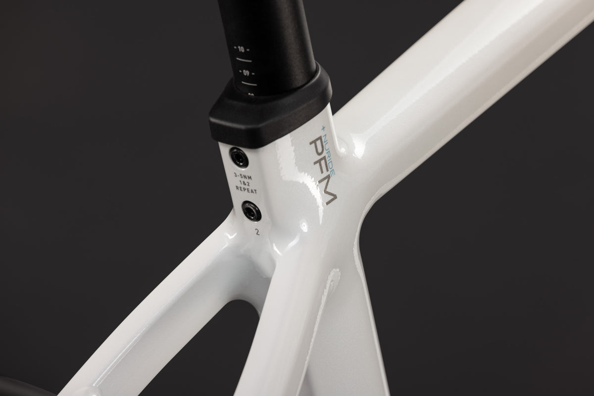 CUBE Nuride Hybrid Performance 720 E-Trekkingrad 2027, Cockpit und Lenker