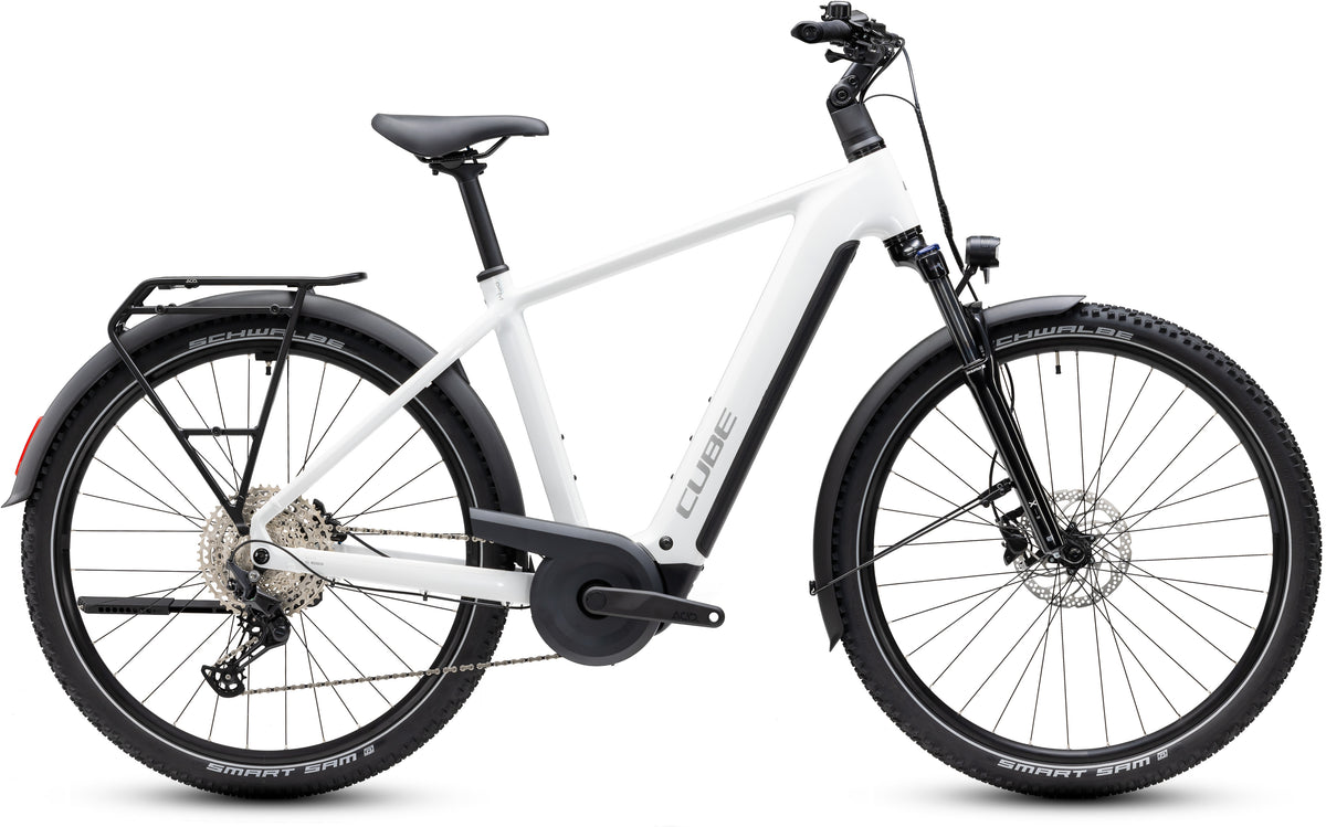 CUBE Nuride Hybrid Performance 720 E-Trekkingrad 2027 in metallicwhite und grey, Seitenansicht