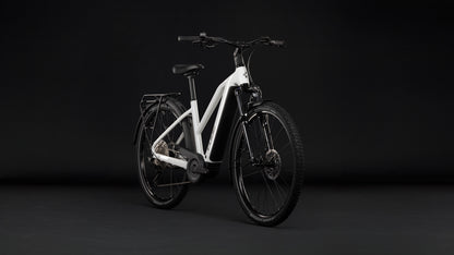 CUBE Nuride Hybrid Performance 720 Trapeze E-Trekkingrad 2027, Laufrad und Reifen
