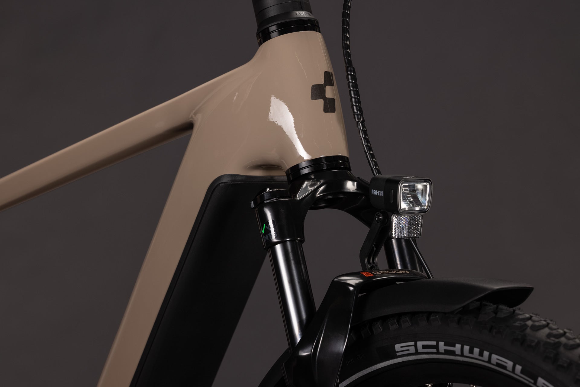 CUBE Nuride Hybrid Pro 800 E-Trekkingrad 2027, Sattel und Sitzposition