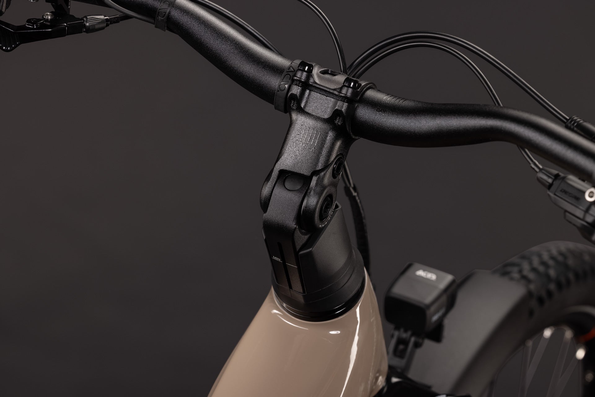CUBE Nuride Hybrid Pro 800 Trapeze E-Trekkingrad 2027, Antrieb und Schaltung