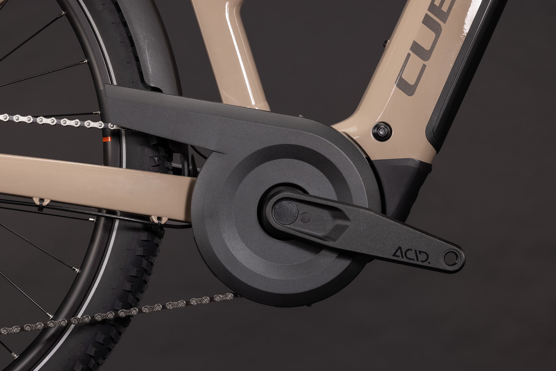 CUBE Nuride Hybrid Pro 800 Trapeze E-Trekkingrad 2027, Sattel und Sitzposition
