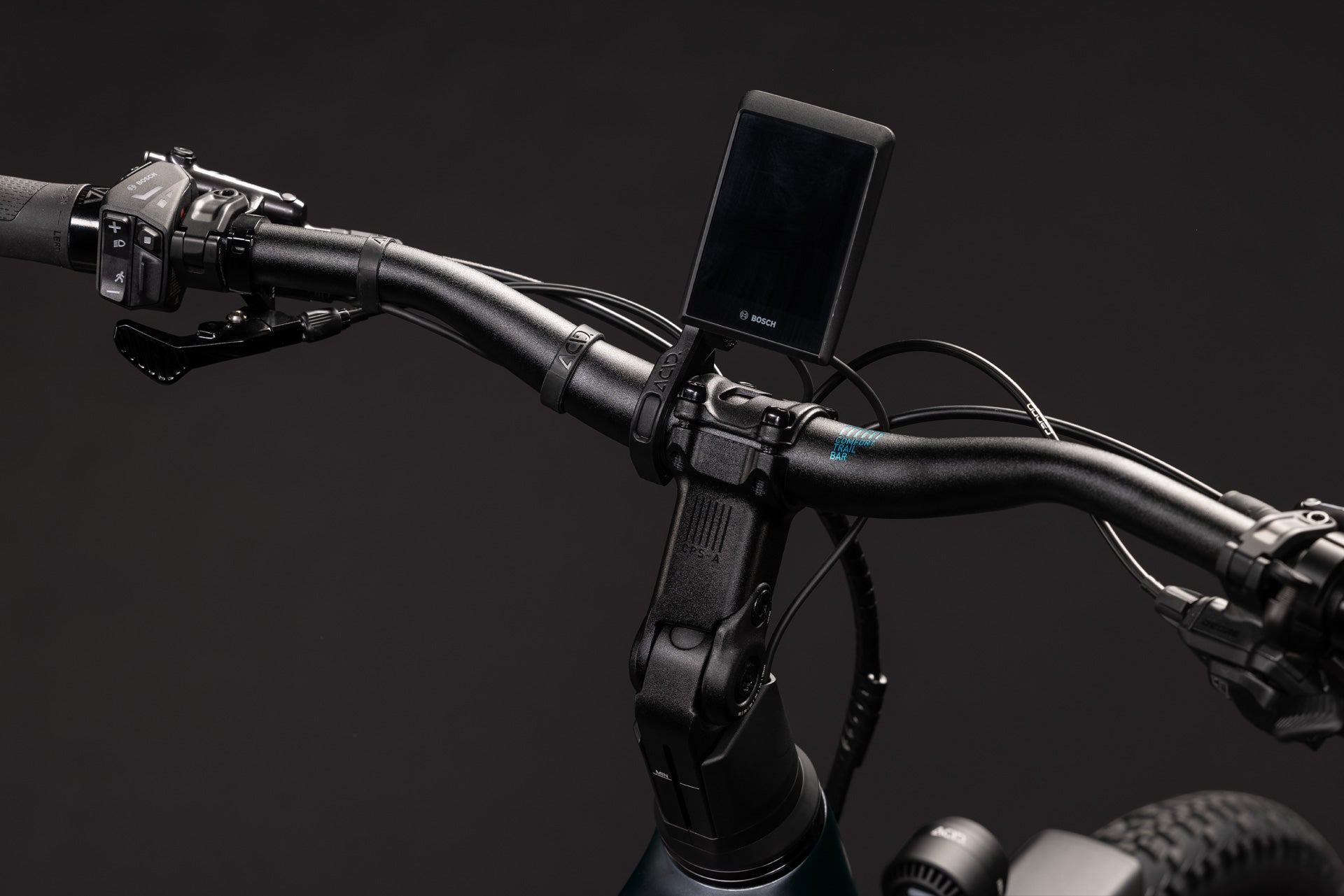 CUBE Nuride Hybrid EXC 800 E-Trekkingrad 2027, Cockpit und Lenker