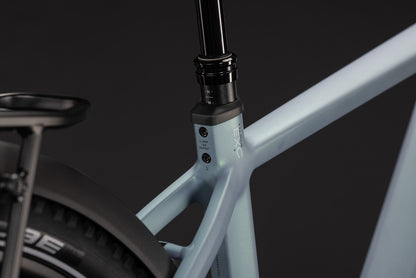 CUBE Nuride Hybrid EXC 800 E-Trekkingrad 2027, Sattel und Sitzposition
