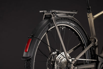 CUBE Nuride Hybrid ONE11 HPC SLX 800 E-Trekkingrad 2027, Sattel und Sitzposition