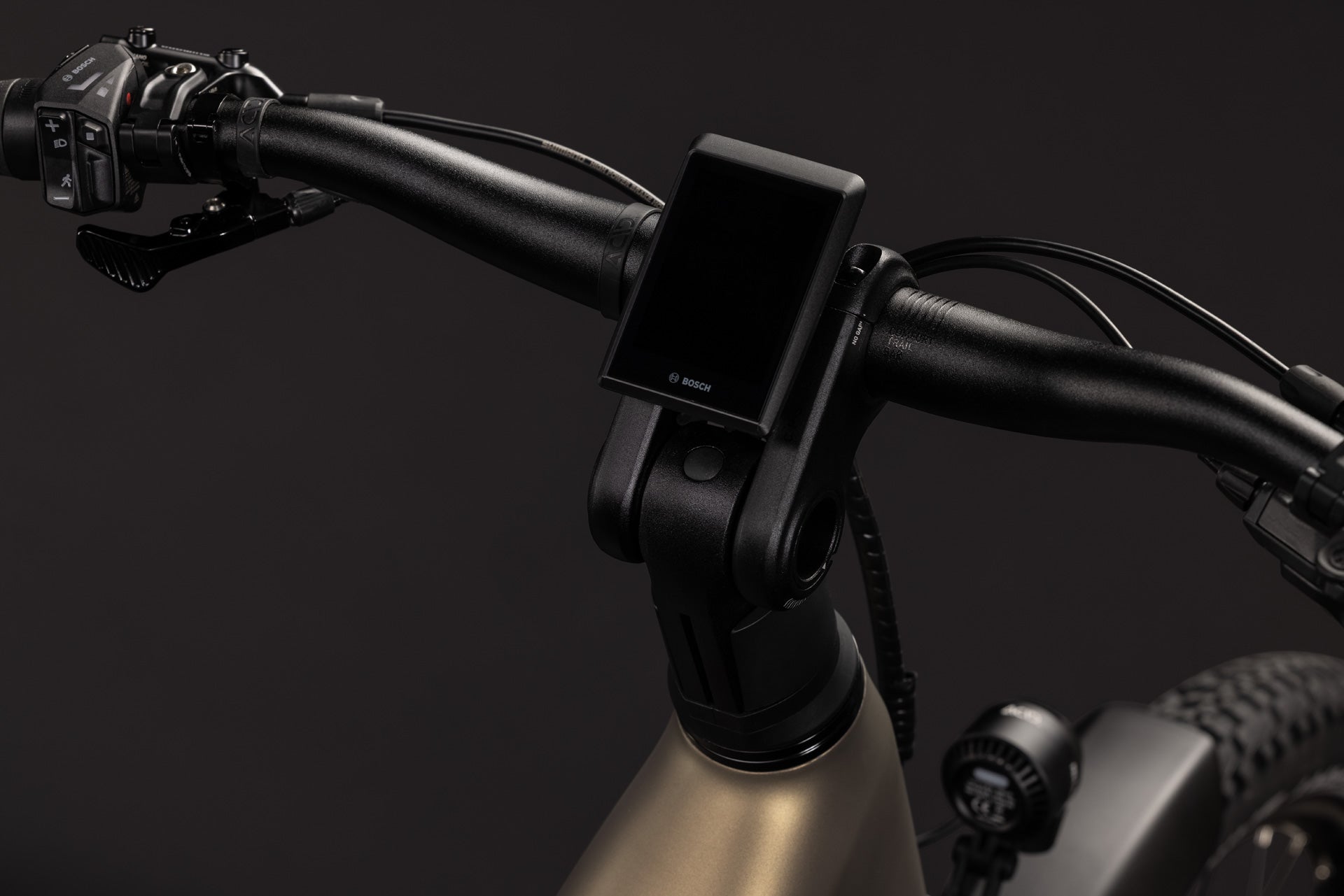 CUBE Nuride Hybrid ONE11 HPC SLX 800 Easy Entry E-Trekkingrad 2027, Cockpit und Lenker