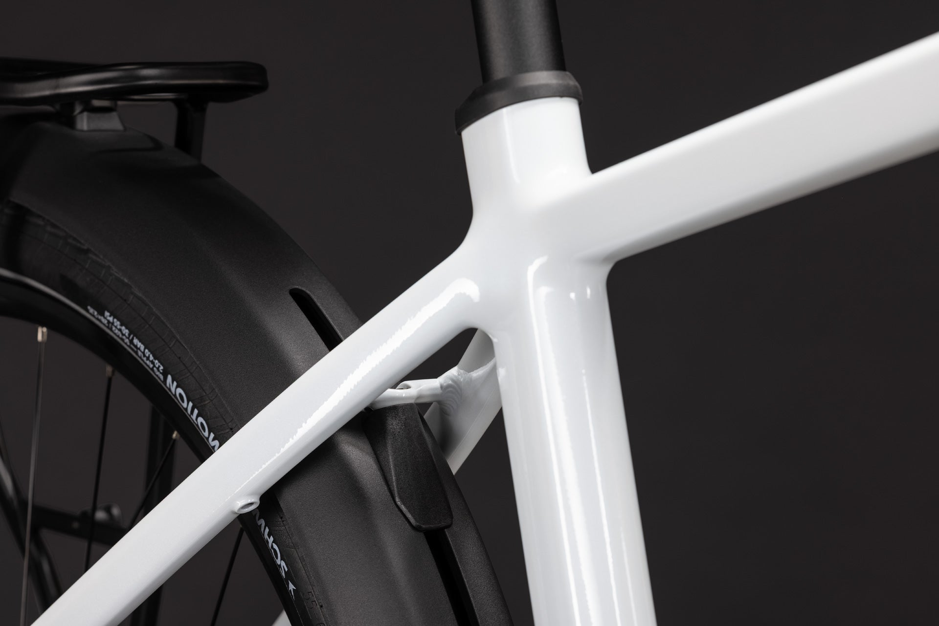 CUBE Touring Hybrid ONE 600 E-Trekkingrad 2027, Sattel und Sitzposition