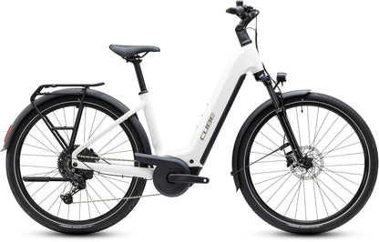 CUBE Touring Hybrid ONE 600 Easy Entry E-Trekkingrad 2027 in metallicwhite und chrome, Seitenansicht