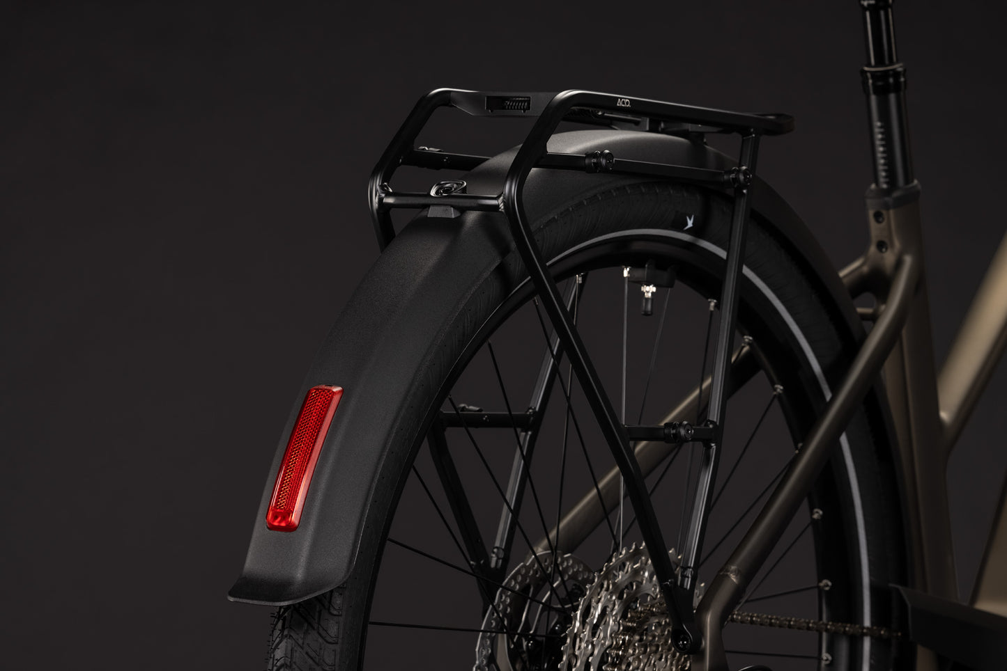 CUBE Touring Hybrid Pro 800 Trapeze E-Trekkingrad 2027, Rahmendetail