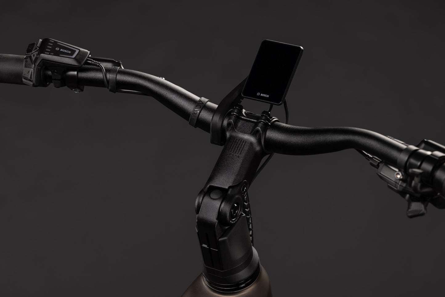 CUBE Touring Hybrid Pro 800 Easy Entry E-Trekkingrad 2027, Cockpit und Lenker