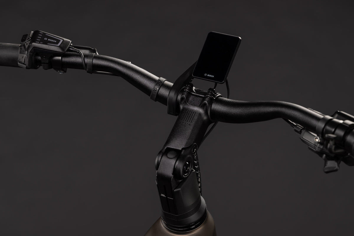 CUBE Touring Hybrid Pro 800 Easy Entry E-Trekkingrad 2027, Cockpit und Lenker