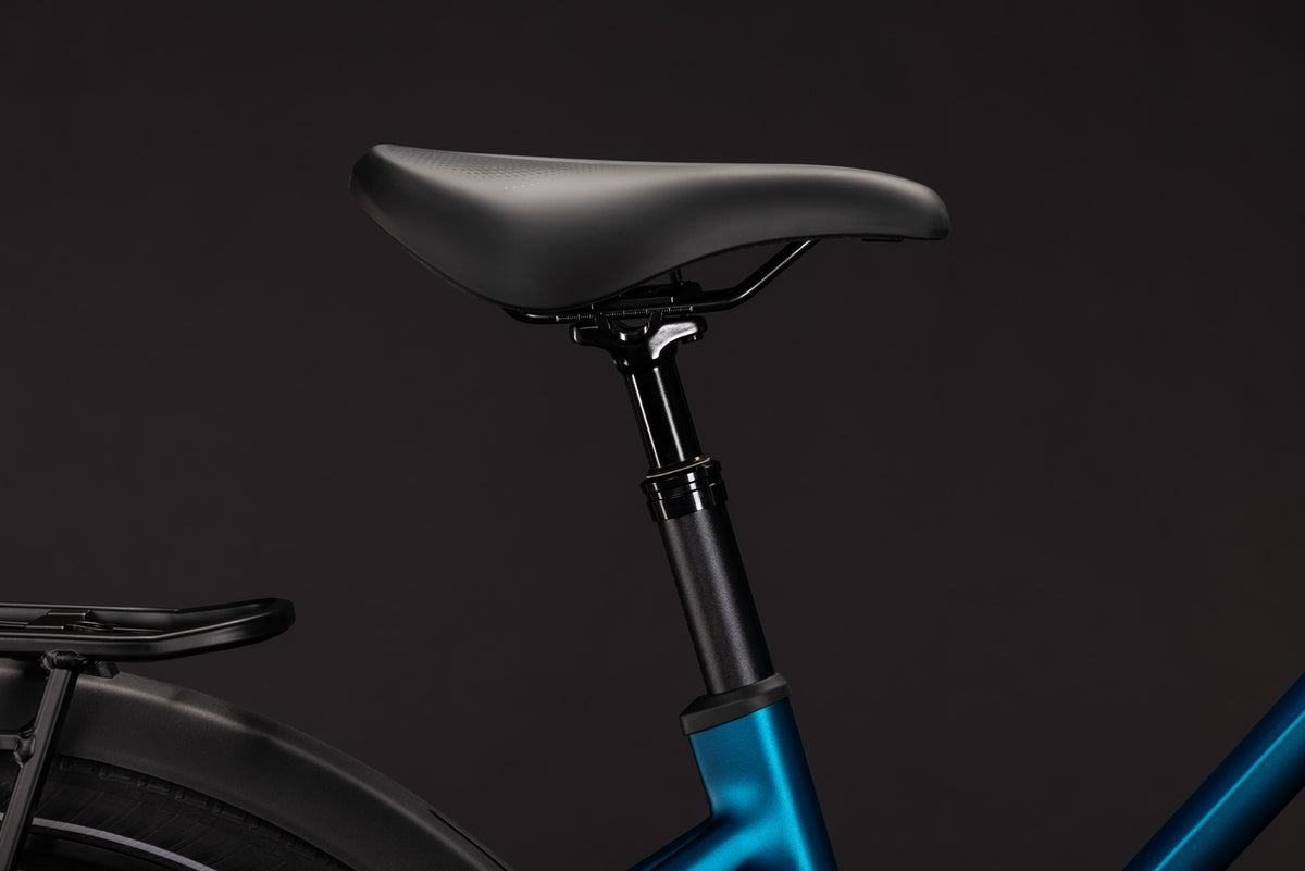 CUBE Touring Hybrid Pro 800 Trapeze E-Trekkingrad 2027, Sattel und Sitzposition