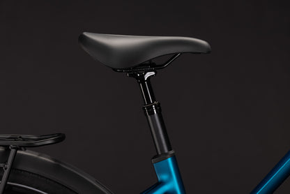 CUBE Touring Hybrid Pro 800 Trapeze E-Trekkingrad 2027, Sattel und Sitzposition