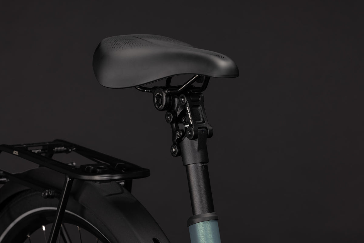 CUBE Touring Hybrid Deluxe SLX 800 Easy Entry E-Trekkingrad 2027, Sattel und Sitzposition