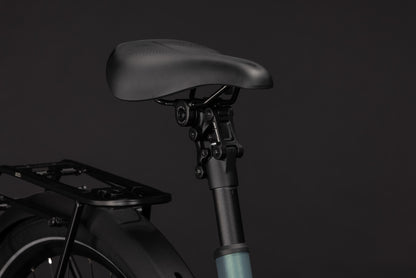 CUBE Touring Hybrid Deluxe SLX 800 Easy Entry E-Trekkingrad 2027, Sattel und Sitzposition