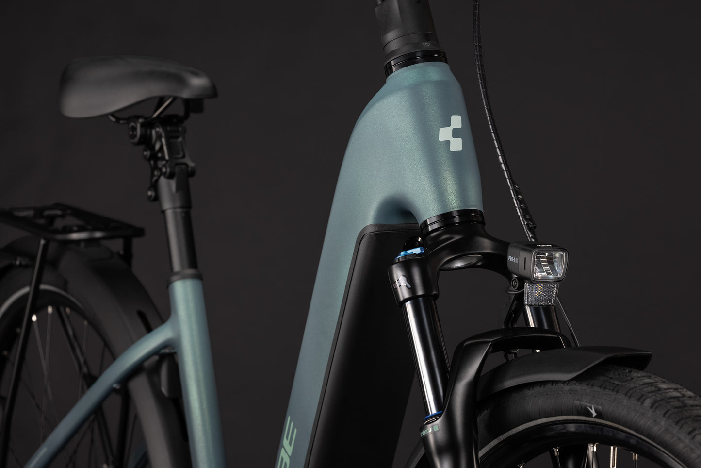CUBE Touring Hybrid Deluxe SLX 800 Easy Entry E-Trekkingrad 2027, Laufrad und Reifen