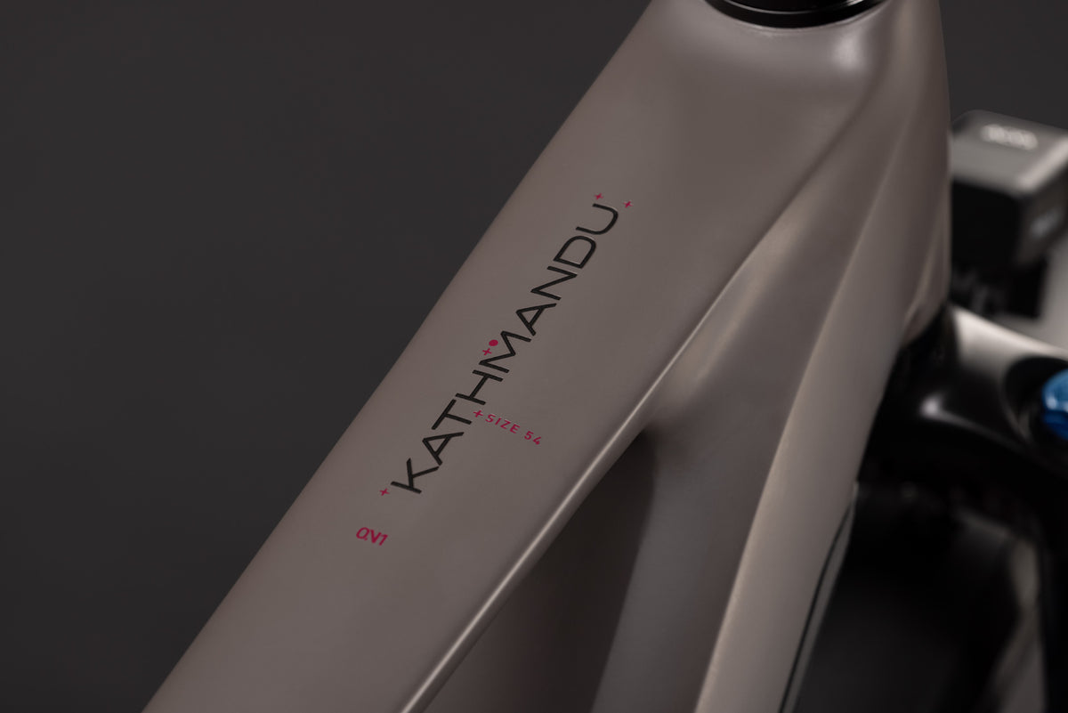 CUBE Kathmandu Hybrid ONE 800 E-Trekkingrad 2027, Cockpit und Lenker