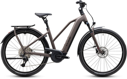 CUBE Kathmandu Hybrid ONE 800 Trapeze E-Trekkingrad 2027 in cedar und chrome, Seitenansicht
