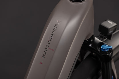 CUBE Kathmandu Hybrid ONE 800 Easy Entry E-Trekkingrad 2027, Cockpit und Lenker