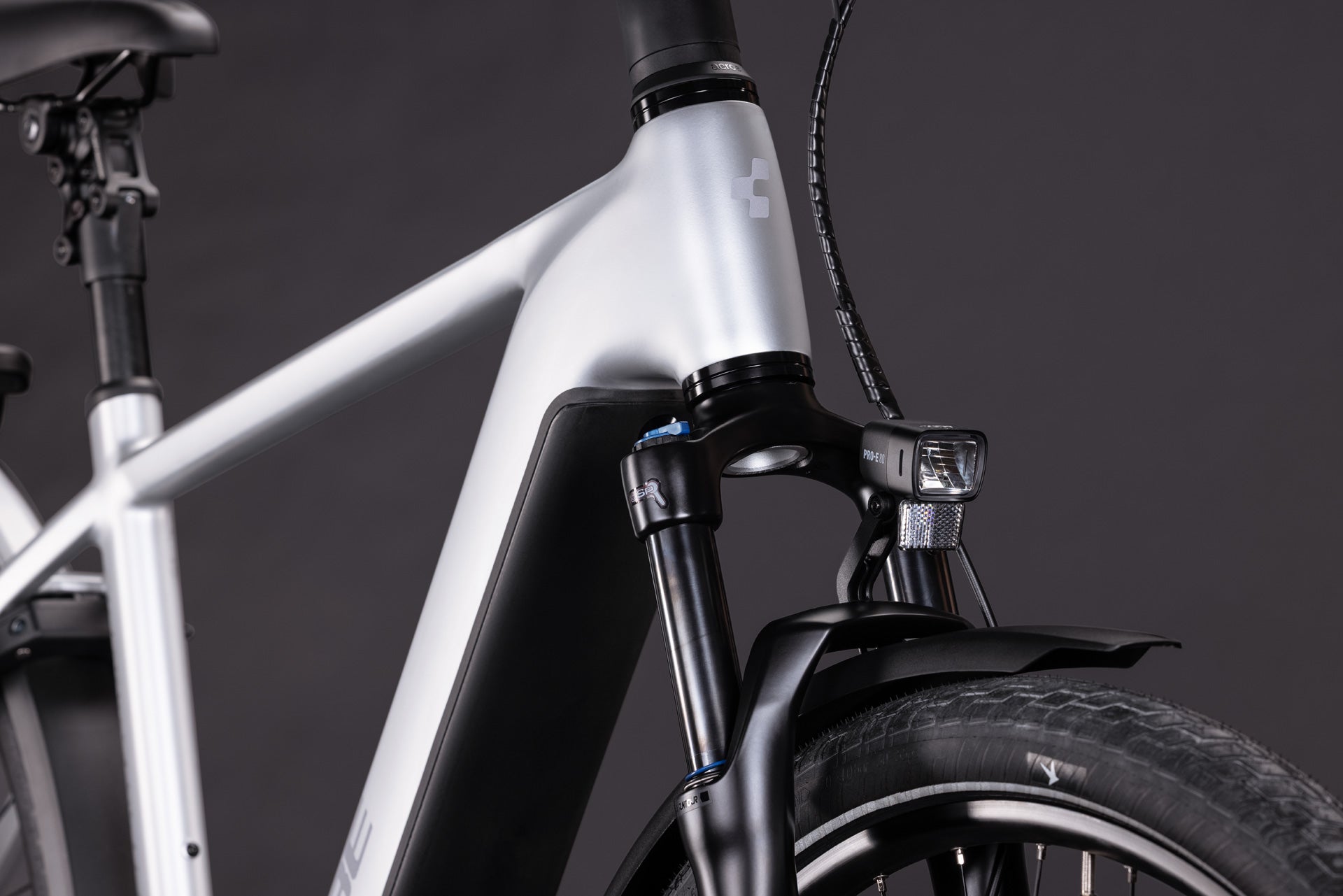 CUBE Kathmandu Hybrid ONE 800 E-Trekkingrad 2027, Laufrad und Reifen