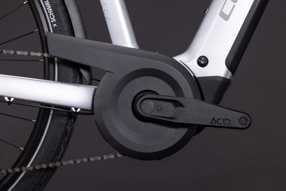 CUBE Kathmandu Hybrid ONE 800 Trapeze E-Trekkingrad 2027, Sattel und Sitzposition