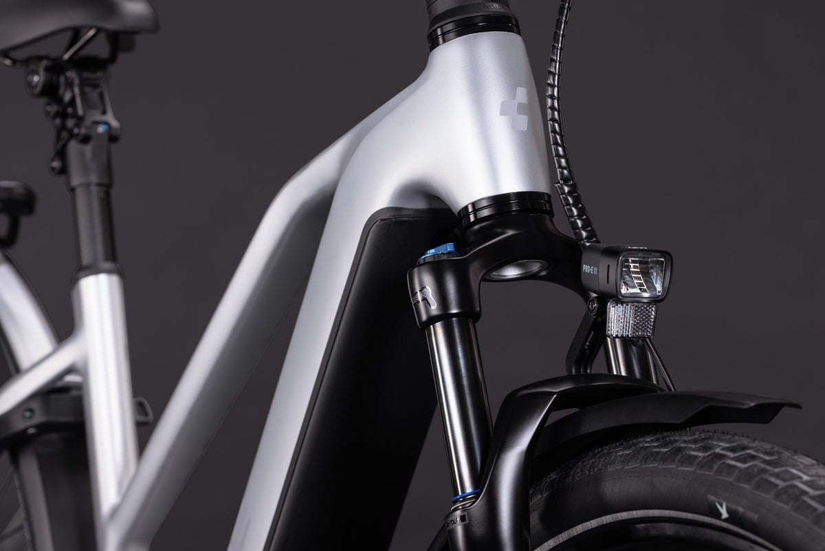 CUBE Kathmandu Hybrid ONE 800 Trapeze E-Trekkingrad 2027, Laufrad und Reifen