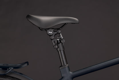 CUBE Kathmandu Hybrid Pro 800 E-Trekkingrad 2027, Sattel und Sitzposition