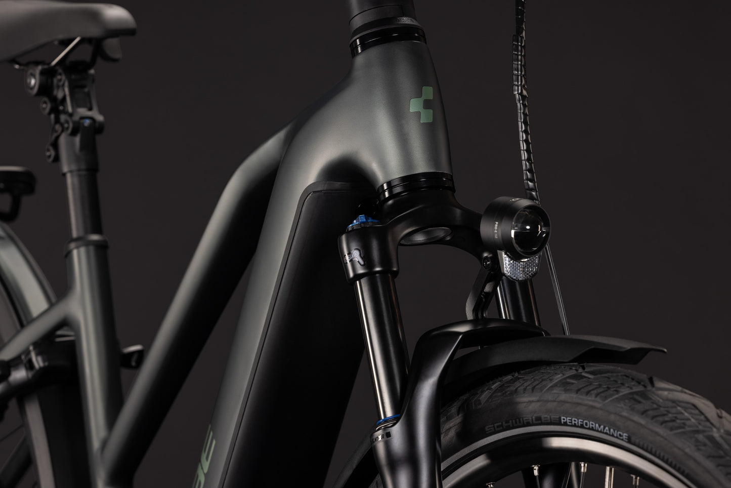 CUBE Kathmandu Hybrid Deluxe Pro 800 Trapeze E-Trekkingrad 2027, Laufrad und Reifen